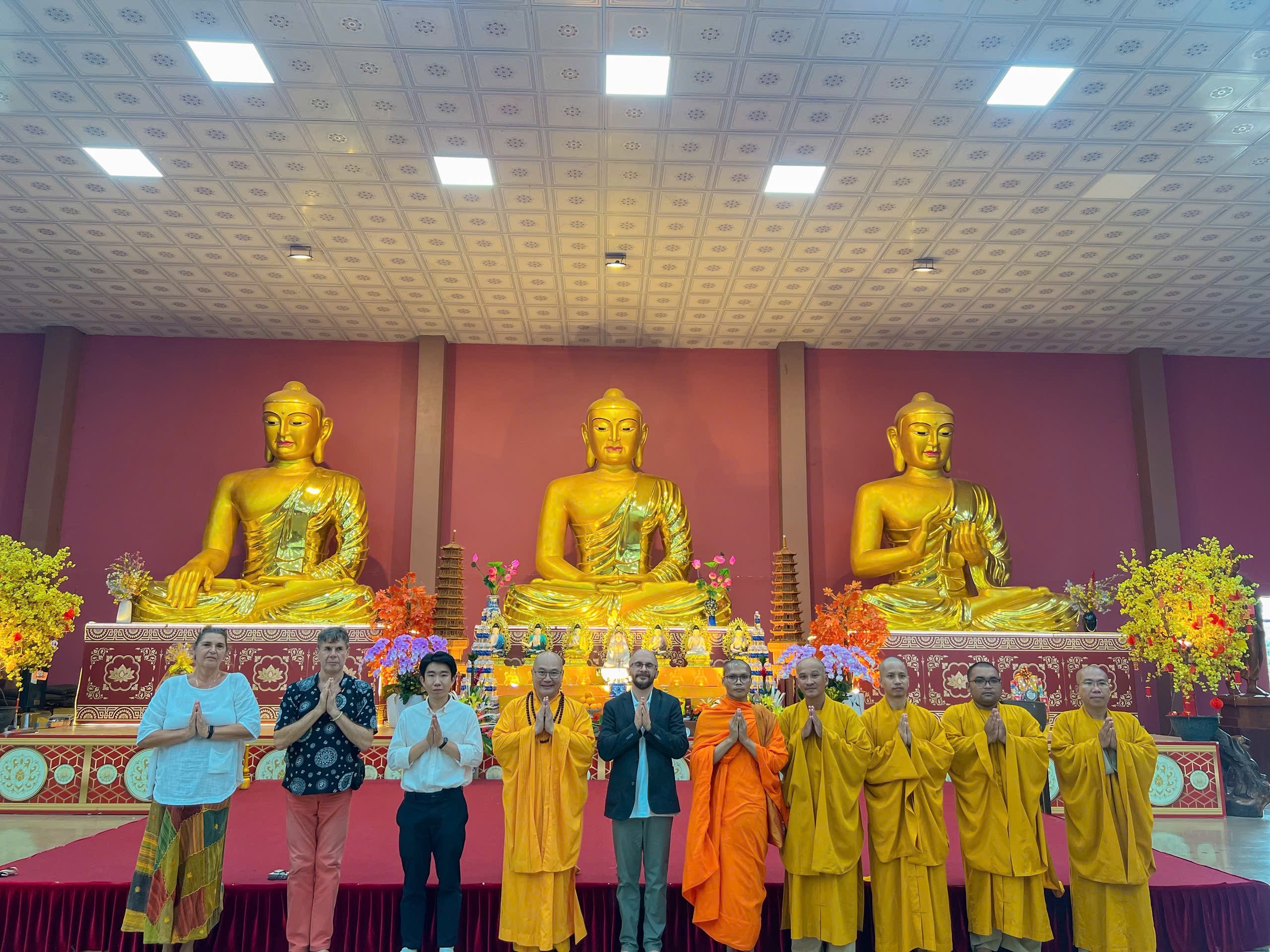 The College delegation’s visit to Vietnam